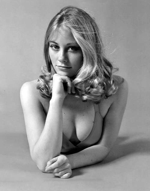 cybill-shepherd-in-fitting-underwear-photo-u1